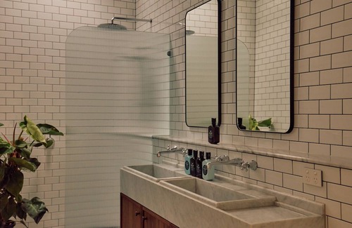 Newtown Apartment | Mucca Suite - Boutique Apartment in Newtown