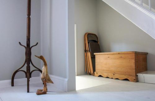Kemptown Apartment | Mucky Duck House - Central- by Brighton Holiday Lets