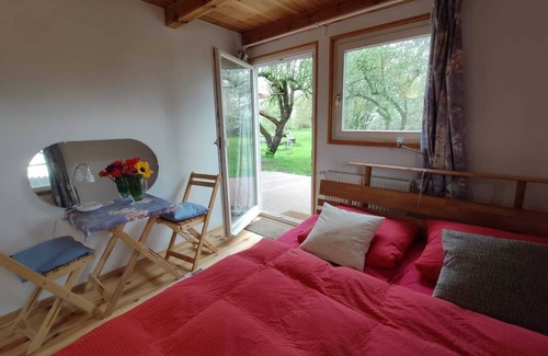 Kustrin-Kietz House | Mud building in the old apple orchard