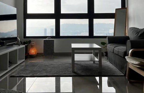 Bandar Tun Razak Apartment | Muji-style cozy master bedroom with morning sun