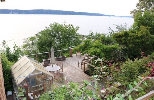Mukilteo House | Mukilteo Bluff Apartment with 155 degree Sound and Mountain view.