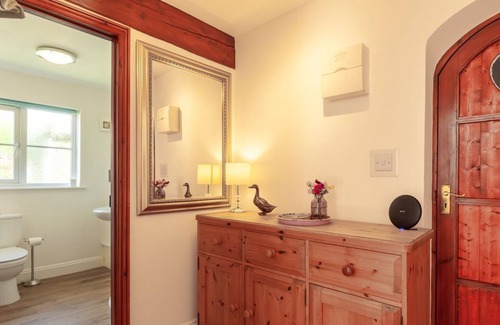 Bodham Apartment | Mulberry House - sleeps 3 guests in 2 bedrooms