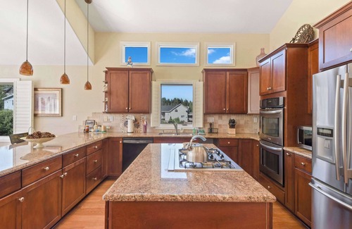 Mountain View Estates House | Mule Meadows Classy, Split Level South Tahoe Home!