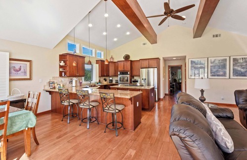 Mountain View Estates House | Mule Meadows Classy, Split Level South Tahoe Home!