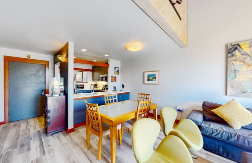 Black Butte Ranch Condo | Multi-home property with washer/dryer, fireplaces, pools, tennis, spa & gym