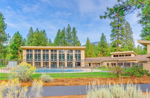 Black Butte Ranch Condo | Multi-home property with washer/dryer, fireplaces, pools, tennis, spa & gym