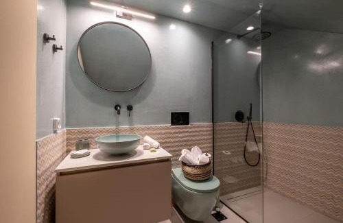 Piraeus Apartment | Multi-Unit Apartment Piraeus - For Large Groups