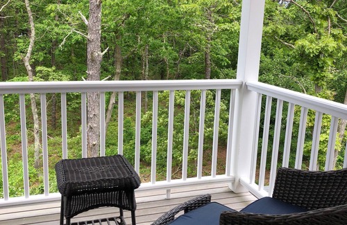 Oak Bluffs House | Multiple Ensuites, Central Air, Perfect Location