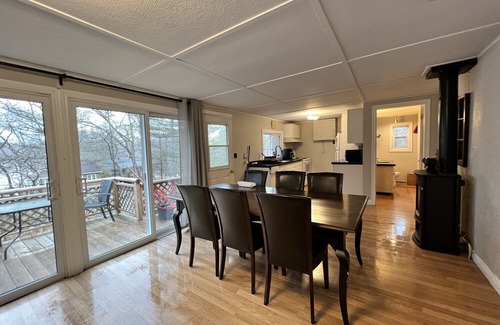 Severn Cottage | Muskoka - The Hummingbird Tea Lake