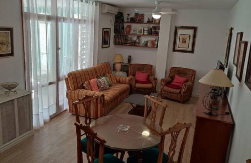 Cercadilla-Medina Azahara Apartment | MUY CÉNTRICO, A 8 MIN DEL AVE ANDANDO, REFORMADO.