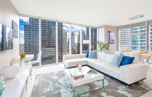 Downtown Miami Apartment | MVR - Sky-High Style in Brickell