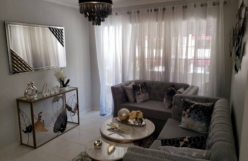 Pantoja Apartment | My beautiful apartment just 10 minutes from the American embassy
