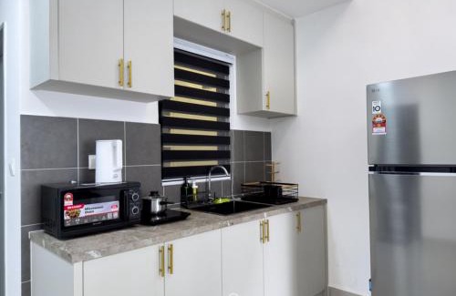 Cheras Apartment | 3B2B 7 Pax - 5 min walk to MRT - F&B - Cheras