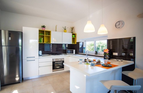 Alcamo Villa | My Rental Homes - Villa Isotta only 500 meters from the beach, pool and sea view