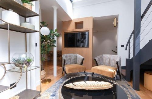 Porte-Saint-Martin Apartment | My Veranda - Spacious Loft with 4 Bedrooms and 3 Bathrooms - Near République and Le Marais
