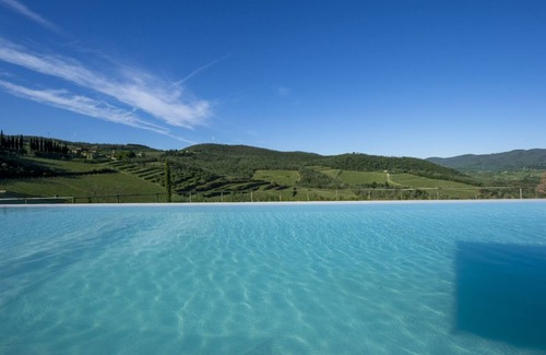 Panzano in Chianti Villa | MyExclusiveItaly - Chianti's Villa | Vineyard, infinity pool, view