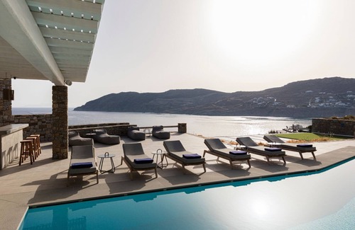 Xilokeratidi Villa | Mykonos Hideaway With Private Gym