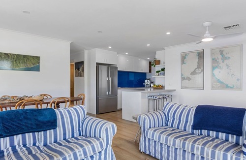 Myponga Beach House | Myponga Dunes - 1 Hewett Crescent, Myponga Beach