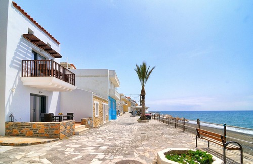 Myrtos Apartment | Myrtos Mare Suites - Seafront Maisonette