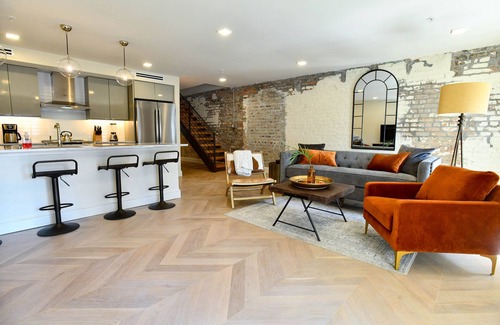 French Quarter Condo | MySouthernComfort "The Gabrielle" Large 3 bedroom FQ