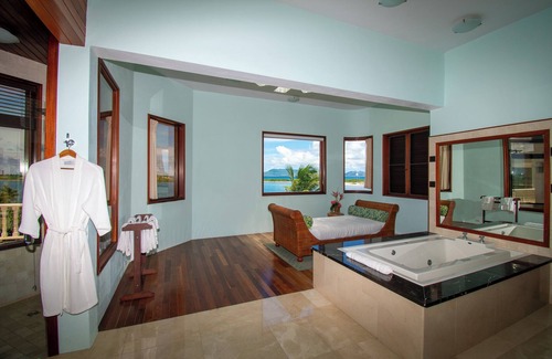 Maunday's Bay Villa | Mystique at Sheriva Villas/Ocean-view With 3 Pools, 3 Jacuzzis/5-Star Service