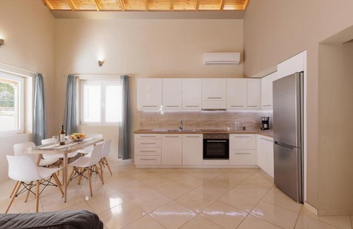 Kato Korakiana Villa | Mythos Modern Loft