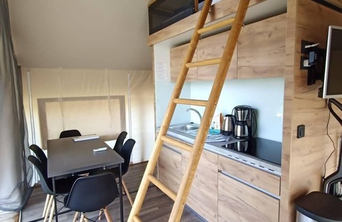 Houthem Cabin | n/a
