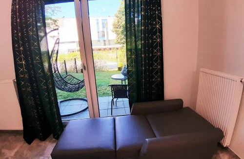Krzyki Apartment | Na Grobli 20 Apartament z ogródkiem