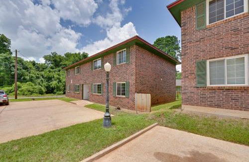 Nacogdoches Apartment | Nacogdoches Condo Half-Mi to SFA Pets Welcome