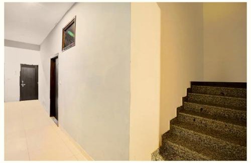 Nainital Hotel | Naini View Hotel Bhavya Near Mall Road