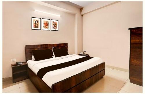 Nainital Hotel | Naini View Hotel Bhavya Near Mall Road