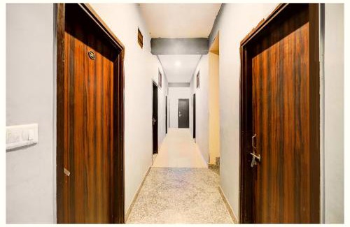 Nainital Hotel | Naini View Hotel Bhavya Near Mall Road