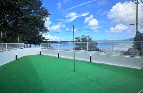 Wakugawa Villa | Nakijin/Max 18 people/1 min. walk to the sea] Kaiyo, a playful inn where you can stay with your dog [Max 18 people