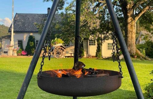 Orskog House | Nakkentunet - familievennlig hus på gårdstun.