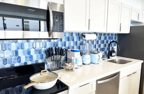 Waikiki Resort | NAMI 1BR SUITE Luxurious Ocean View from 26FL
