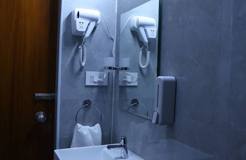 Tirupati Hotel | Nanda Mohan Residency