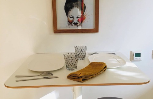 Bordeaux Sud Apartment | Nansouty T2 with patio