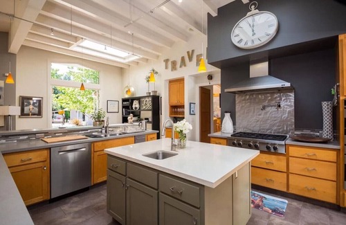 St. Helena House | Napa Valley Luxury Estate with Vineyard Views