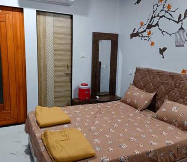Rajpipla House | Naramada Homestay Rooms