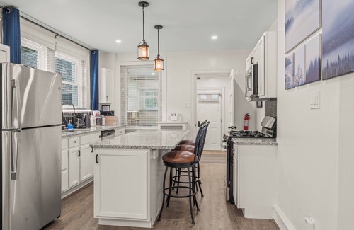 Merion Station Apartment | Narberth 3BR: King Bed, Garage, EV Charger, Gym, Yard, AC, Laundry, Walk to Rail