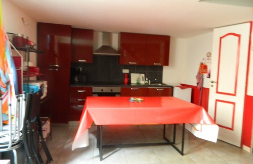 Maraussan Apartment | NARBONNE CV- South France- private pool not overlooked- apartment 2bed- 3-4 pers