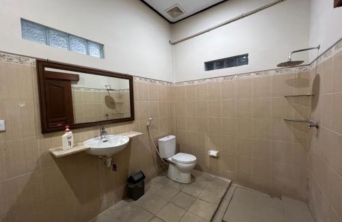 Batu Bolong House | Nari Homestay