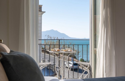 Licola House | Naro Suites and Rooms