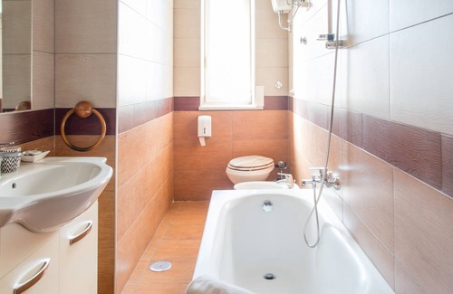 Licola House | Naro Suites and Rooms