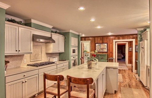 Charlevoix House | Narrows of Lake Charlevoix | Boat House | Gorgeous Views | Private Hot Tub