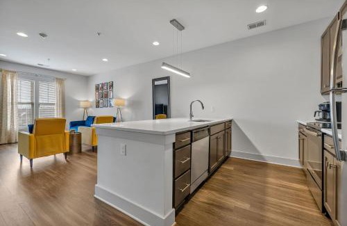 Nashville House | Nashville Cowgirl by Barclé