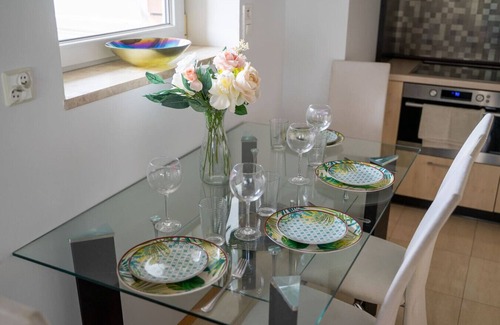 Nowa Praga Apartment | National Stadium - 7th Floor, Parking and Balcony - by Rentujemy