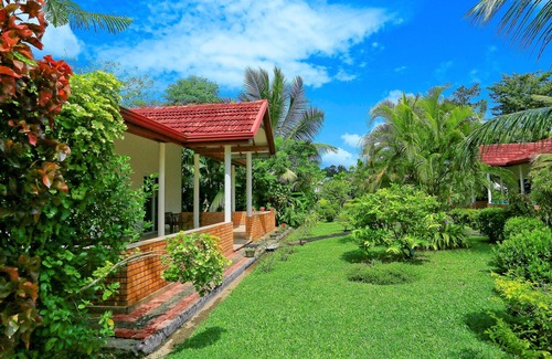 Polgasowita House | Natural Park surrounded by nature between the rice fields and tropical plants