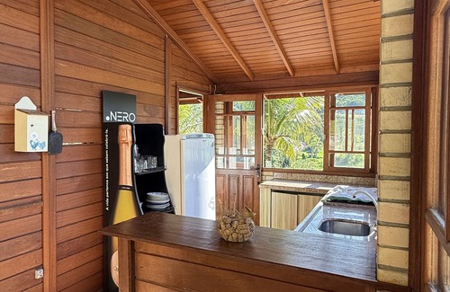 Camboriu House | Natural Refuge in Balneário Camboriú: Beach, Beach Tennis and Pool in Harmony