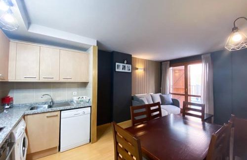 Soldeu Apartment | Naturaleza En Soldeu - Disfruta En Familia De Terraza Con Vistas - Parking Gratis